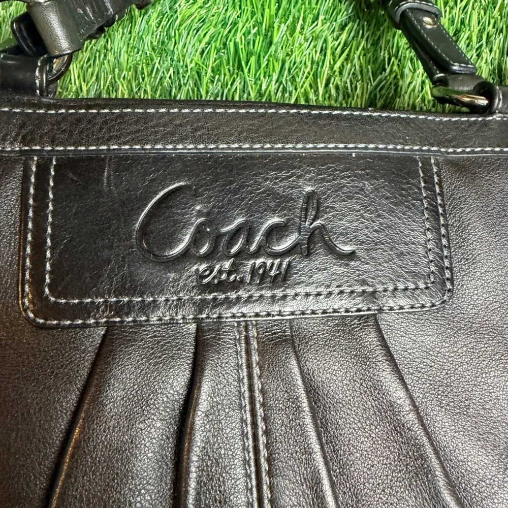 Coach Parker Pleated Tote Black Leather Shoulder Bag F13759 - Picture 4 of 9